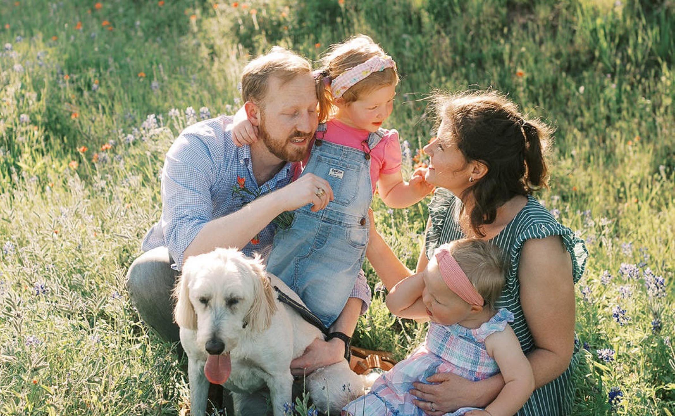 photo of Josh and Jen with Ellie and Emmie before leaving Texas